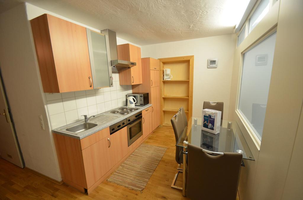 Apartment Zeller Lake & City Centre Цел ам Зее Стая снимка